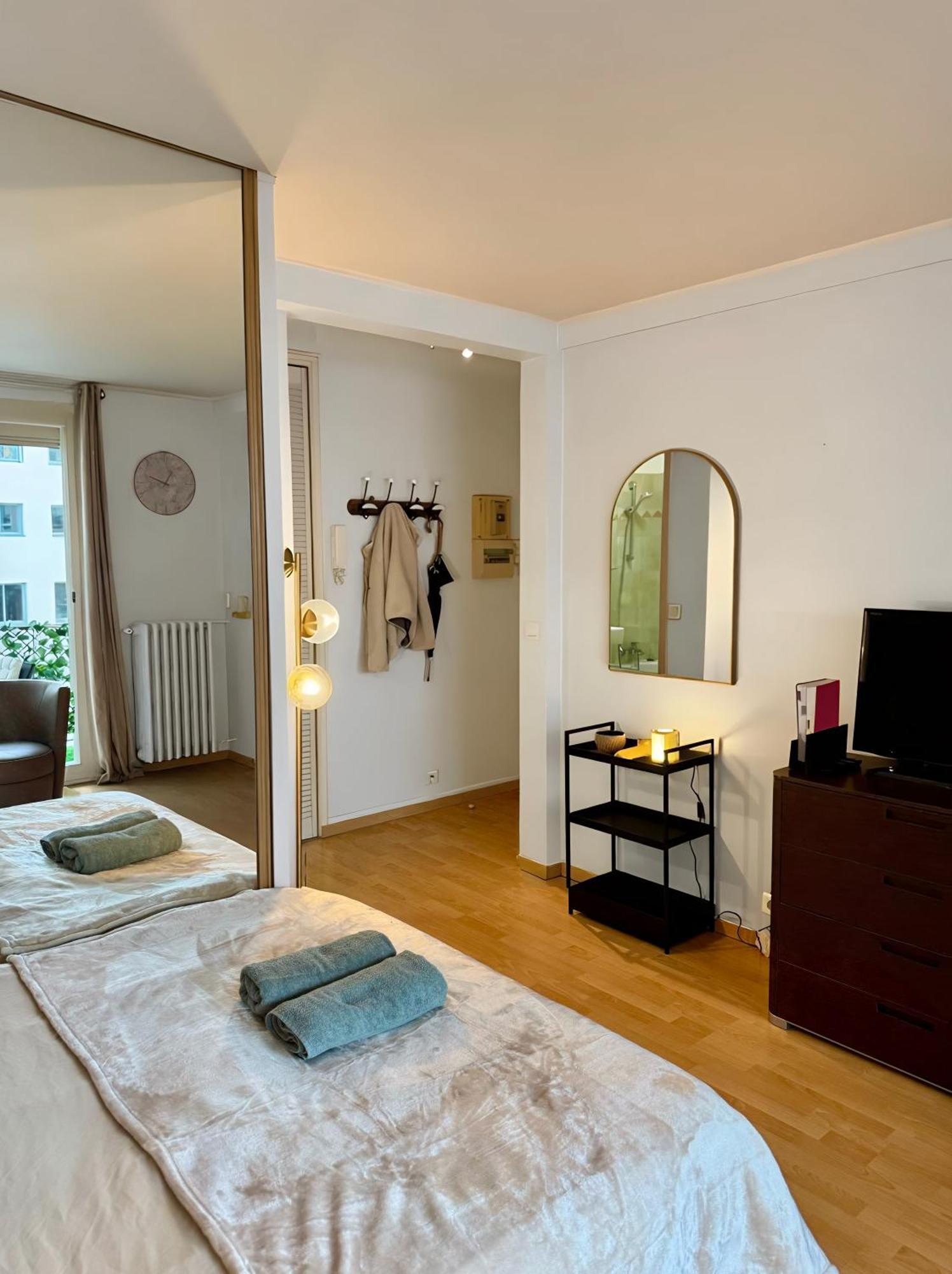 Apartment Stylish W Balcony In 16th - Eiffel Tower *